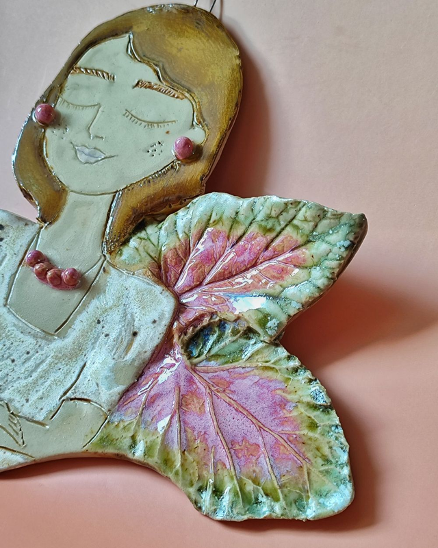 Wróżka ceramiczna ze skrzydłami calladium