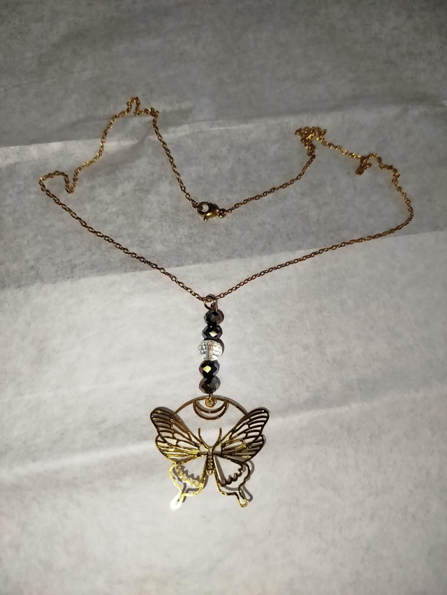 Papillon Doré et Perles 