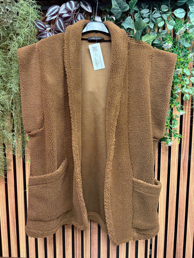 Gilet bouclé kort cognac