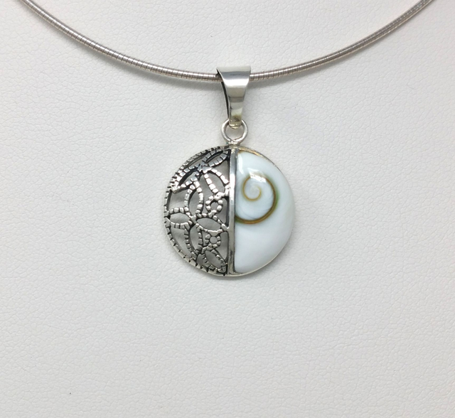 PENDENTIF DEMI LUNE EN OEIL DE STE LUCIE DOS ARGENT VENDU SANS CHAINE - OSLPS208