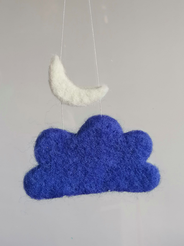 Suspension nuage et lune