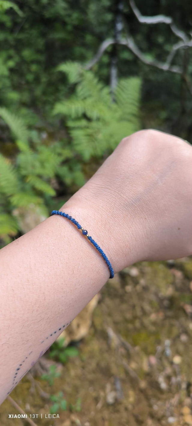 Bracelet avec perle de lapis lazuli