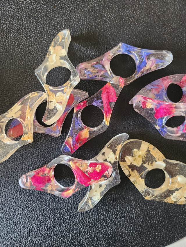 Bague de lecture fleurs séchées roses et violets