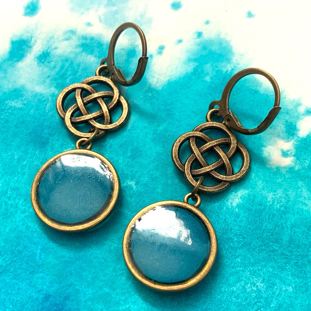 Boucles d'Oreilles Rondes Lunes & Entrelacs - Capsule de Mars 2025