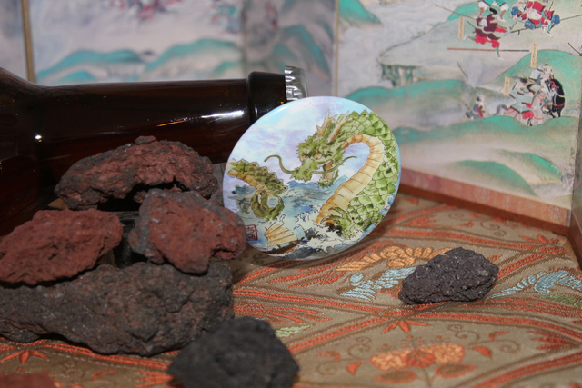 Décapsuleur magnétique  "Dragon attaquant une jonque"