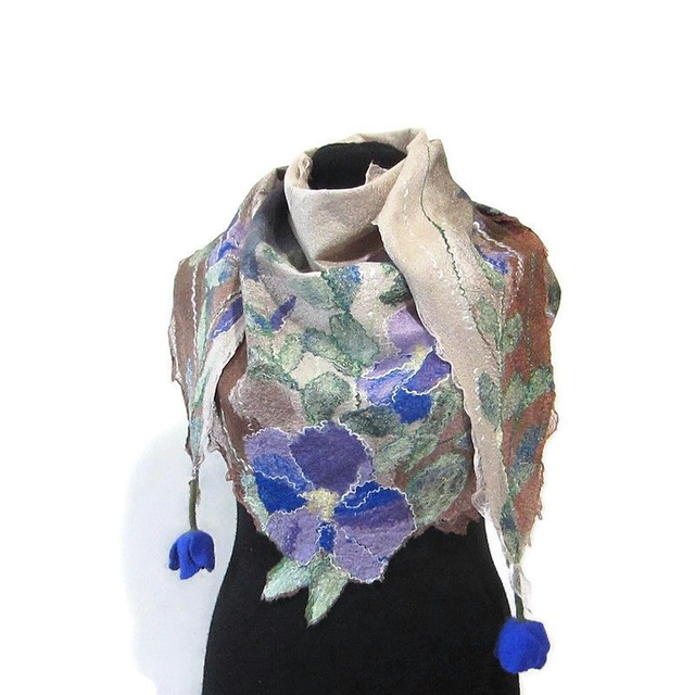 Scialle lana merino seta Scialle feltro fiori di lana fatto a mano bactus infeltrimento marrone beige donna Regalo unico per le donne
