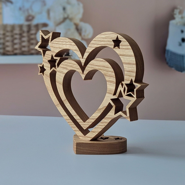 Coeurs étoiles en châtaignier