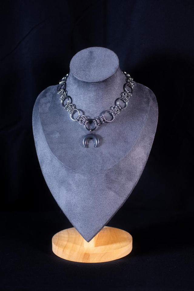 Choker Utopia Moon