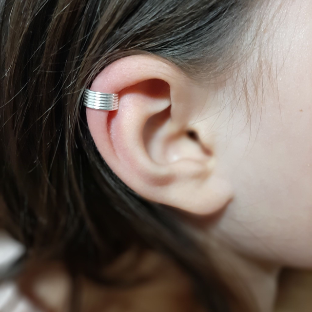 Sterling silver striped ear cuff