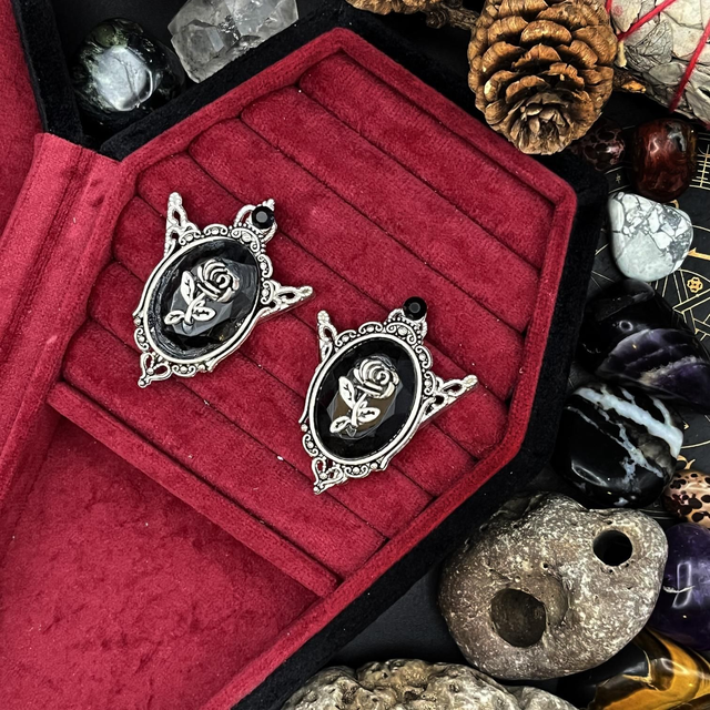 Rose Cameo Collar Pin