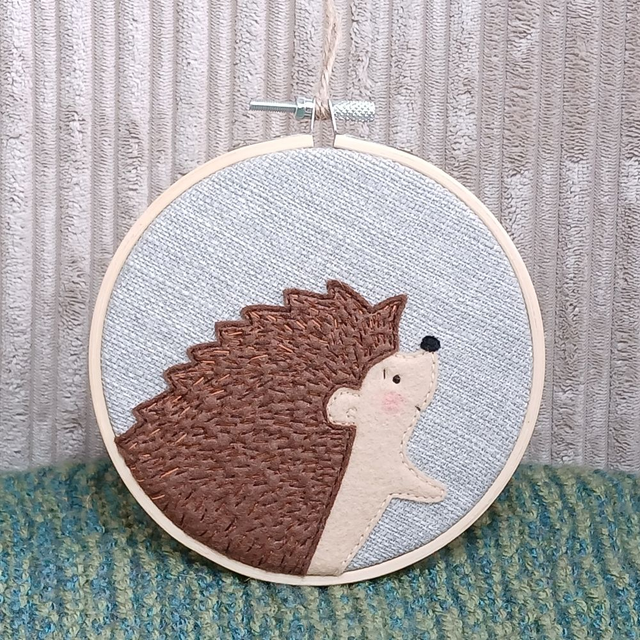 Wildlife Range, hoop art. HEDGEHOG DESIGN. Wall art. Hand-sewn. Grey background.  
