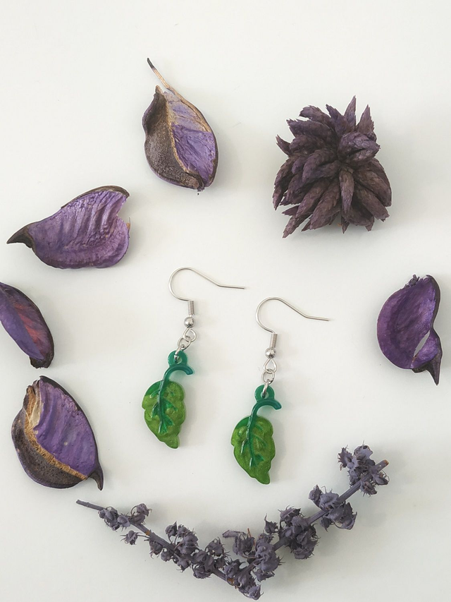 Boucles d'oreilles feuille vert foncé