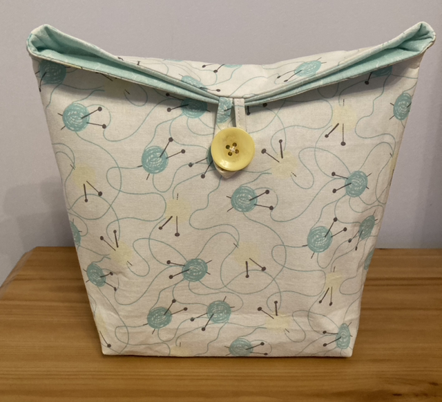Button Gift Bag (Knitting)