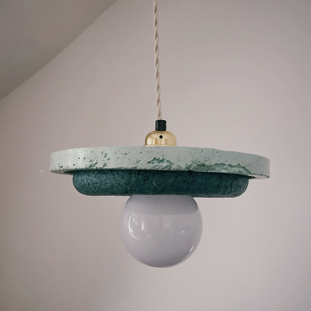 Abat jour suspension en papier-plâtre et papier-mâché Jakarta vert et bleu