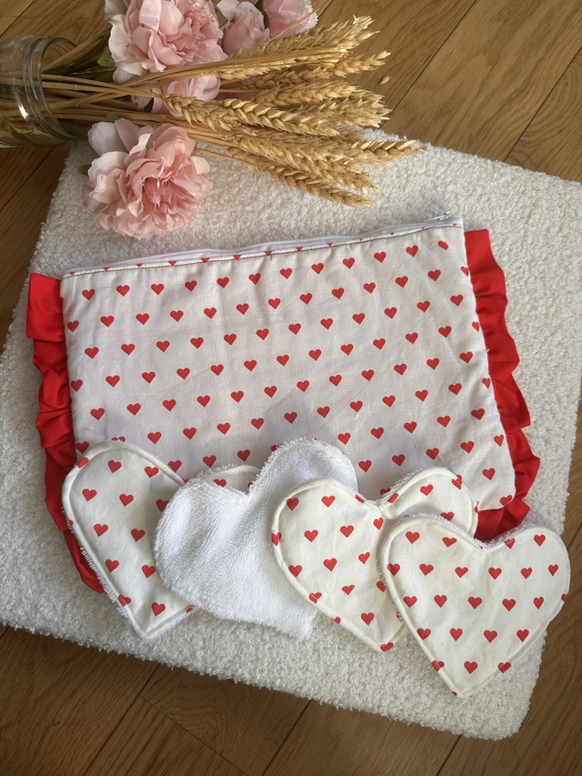 Pochette à zip froufou avec ses 4 lingettes réutilisables