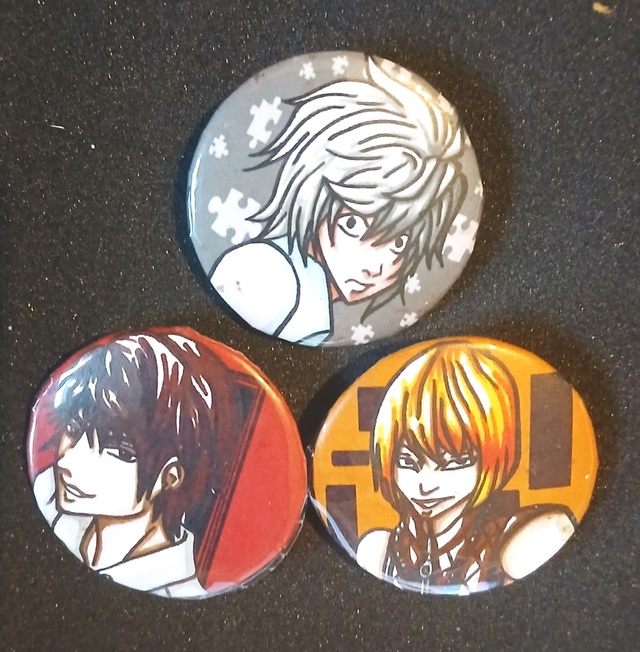 Death note Lots 3 badges