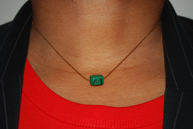 Collier solitaire en malachite
