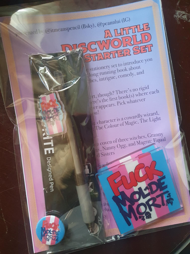 Discworld Starter Stationery Set