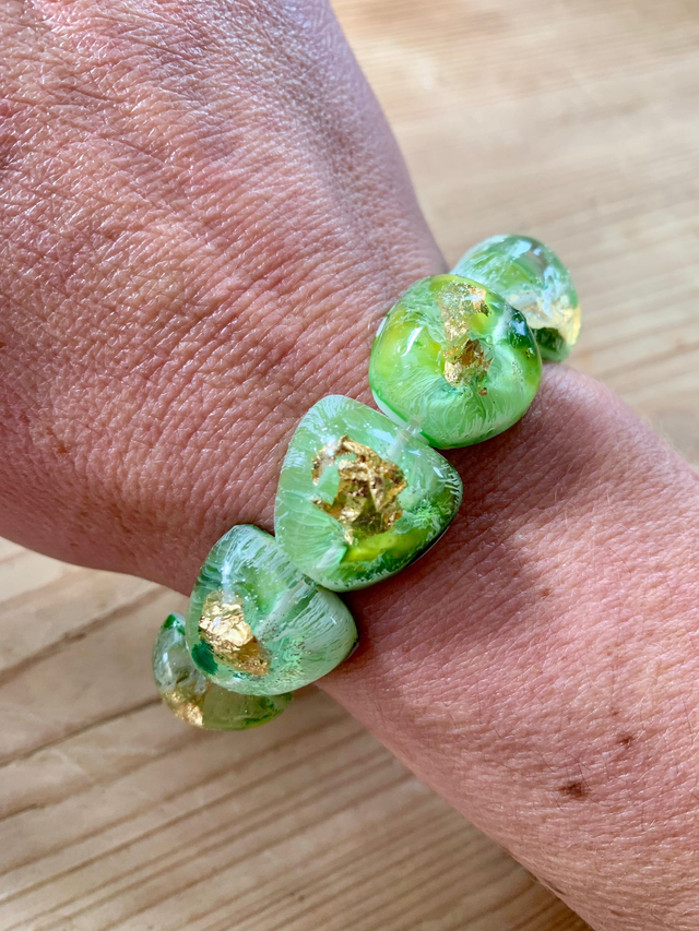 Bracelet Galets - Nuances de verts Feuilles d&#039;Or