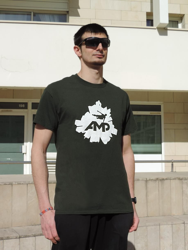 T-shirt AMP vert forêt