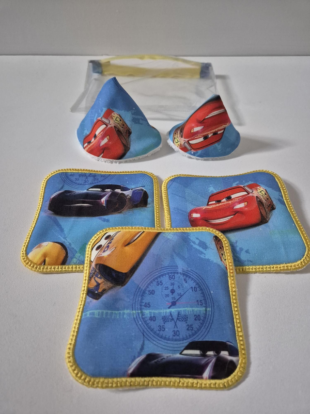 Trousse + lingettes + pare-pipi cars