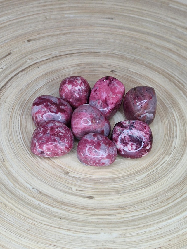 Thulite - Pierre roulée