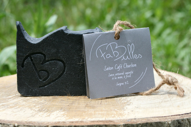 Savon Exfoliant Marc de Café et Charbon