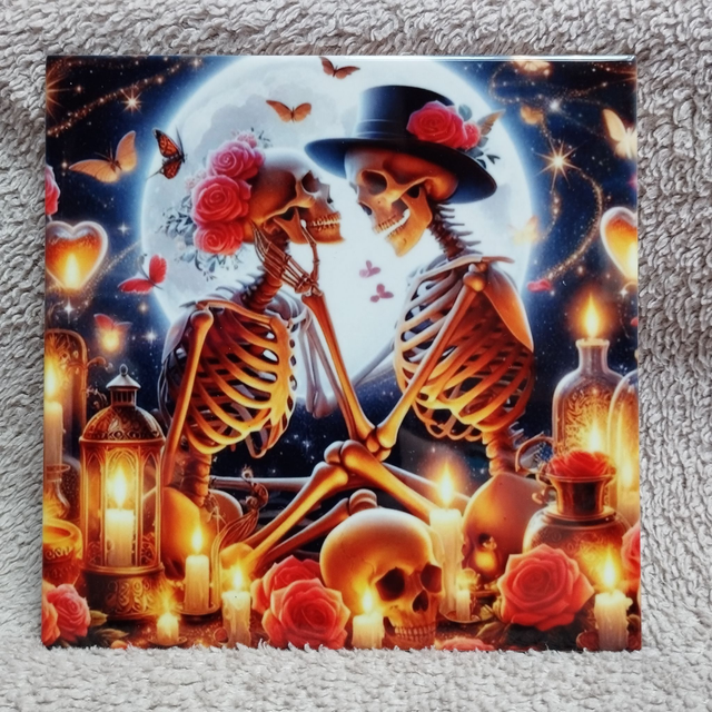 Couples de squelettes dans la lune