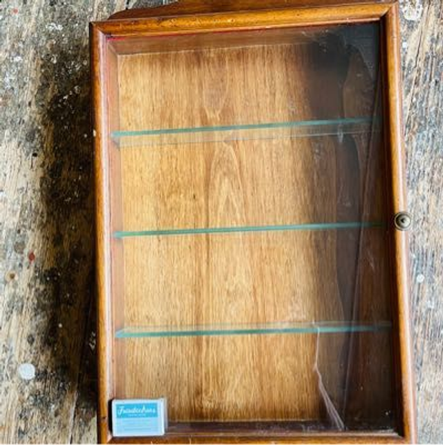 Vitrine  Vintage Schmuckschrank Wandschrank