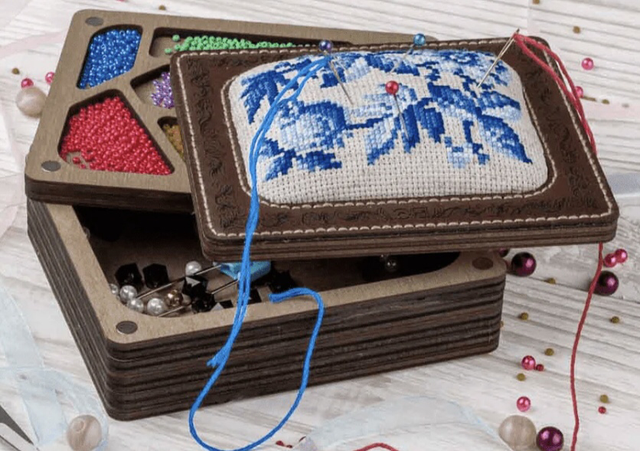 Pin Cushion Kit - Needlecraft Storage Box - Needle Storage Pin