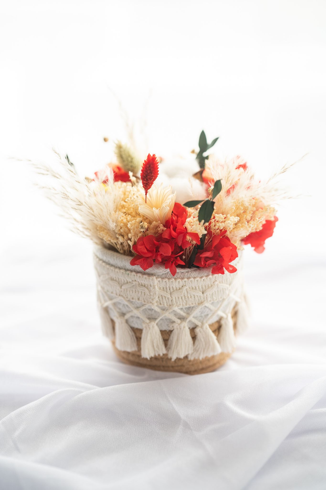 Composition panière fleurie