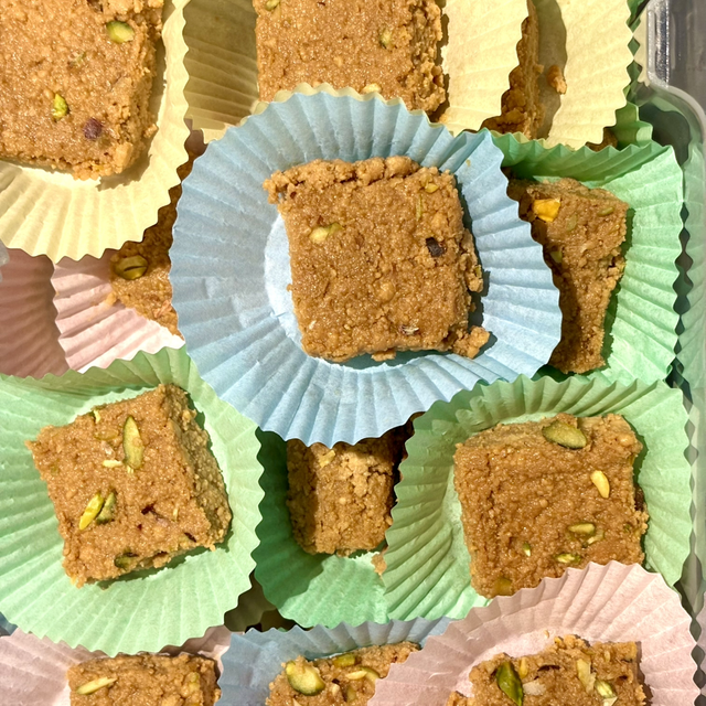 Nolen Gurer (Dates Jaggery) Sandesh (Awarded Item) - 10 pcs