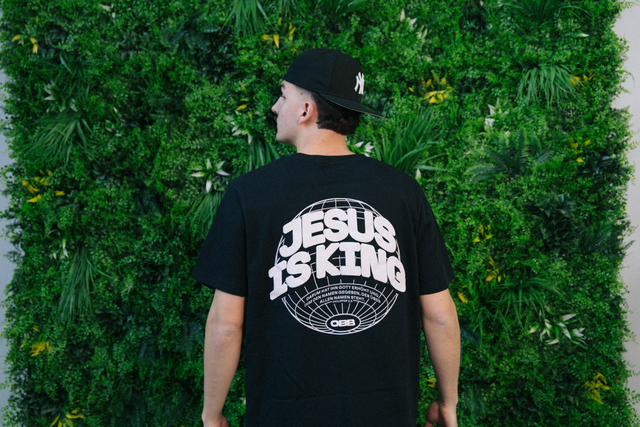 Shirt - Jesus is King Tour