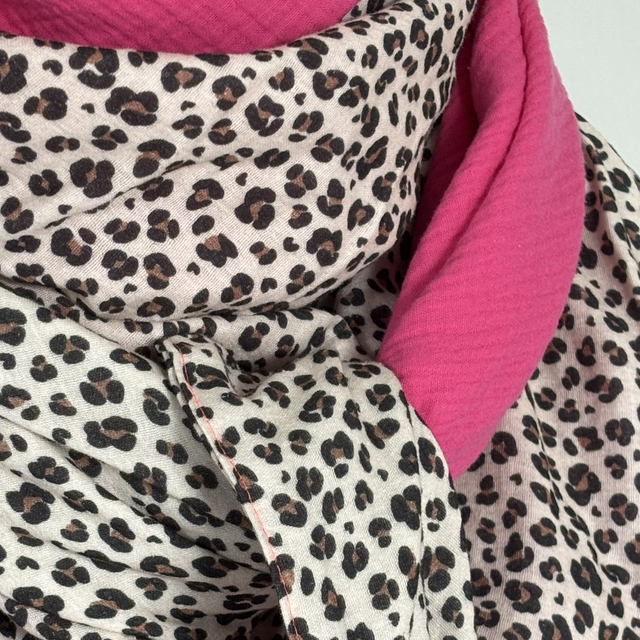 Foulard triangle — Léopard beige & rose
