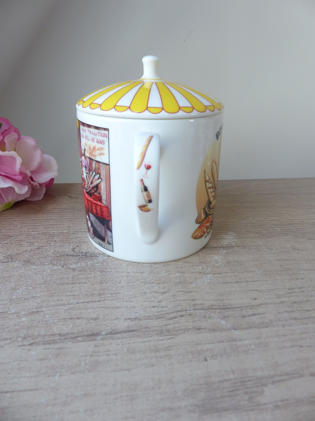 Théière Windsor en Porcelaine Fine de Chine – Collection “Vie en France” – Boulangerie & Marché Français – Vintage