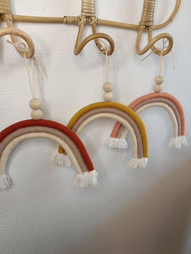 Arc en ciel en macramé 