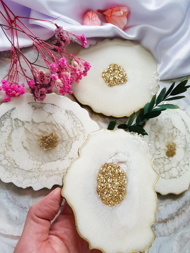 Aesthetic pearl white coasters - set of 4