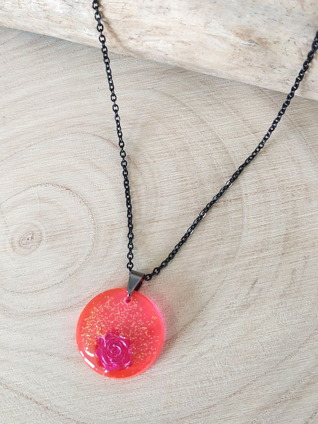 Collier mini rose pailletée