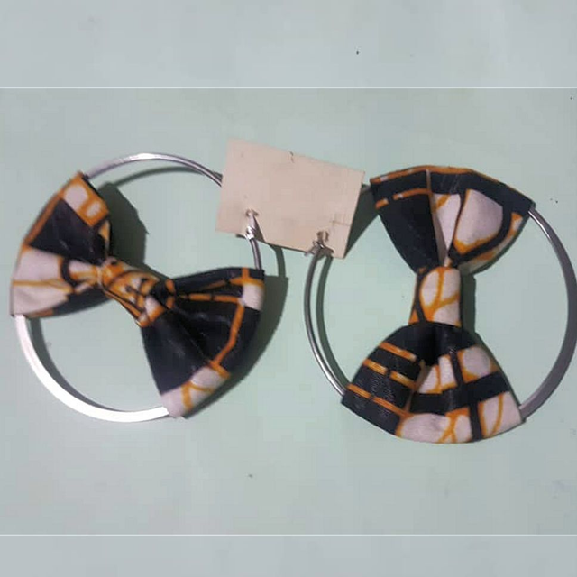 Boucles d'oreilles Créoles en tissu pagne wax africain Fait main 