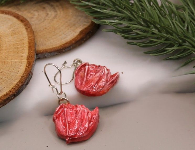 Valetut - Punertavat Tulppaani - korvakorut