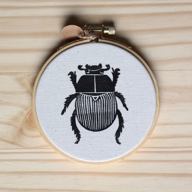Cercle de broderie Scarabée 10cm