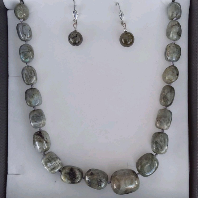 Parure de bijoux en labradorite véritable