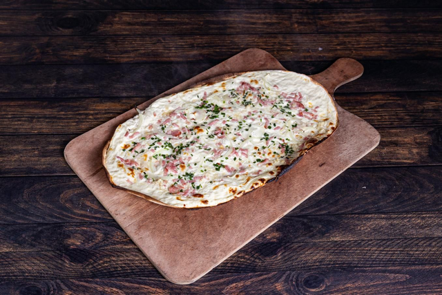 Tarte flambée Ail &amp; Ciboulette  