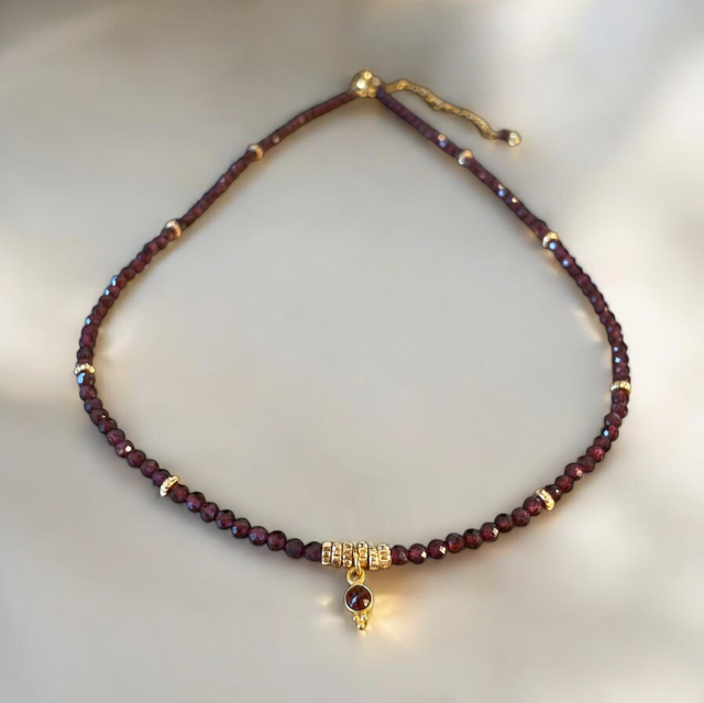 Collier ras du cou Grenat 