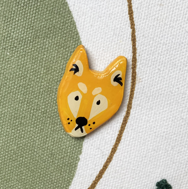 Pin&#039;s shiba mécontent