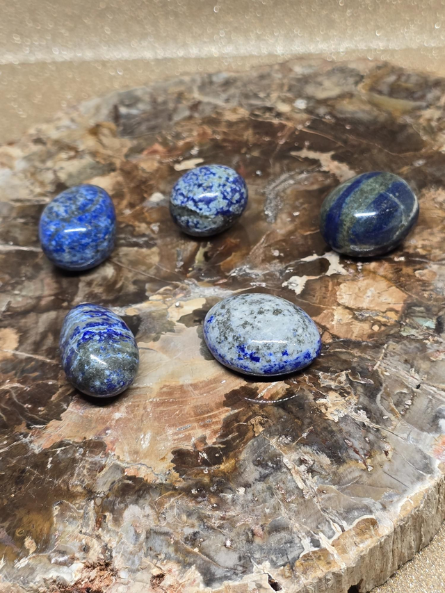 Lapis lazuli en pierre roulée 