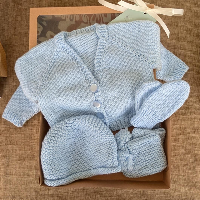Classic Handknitted Baby Gift Set 