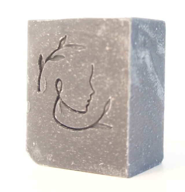 B. SAVON ENVOÛTANT - Ylang ylang, Basilic