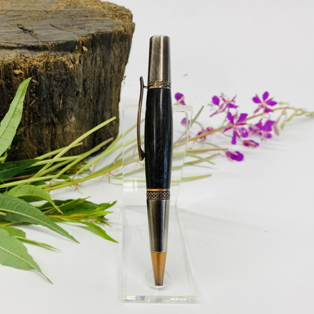 Irish Bog Oak Pen with Celtic Knot