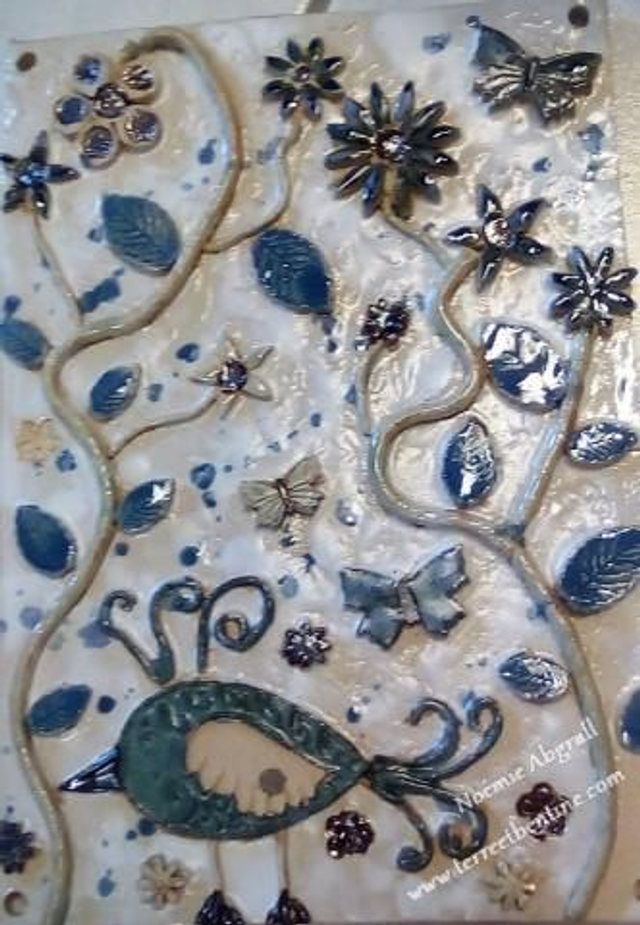 PLAQUE de maison en bas relief en grès